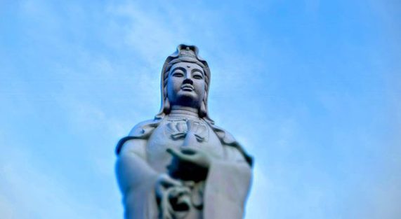 quan-am-bot-tat-chaymoc