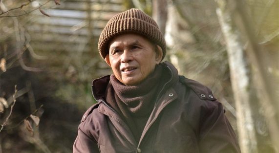 thien-su-Thich-Nhat-Hanh-chaymoc