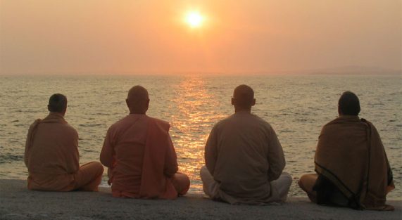 Tu-hành-không-phải-chỉ-vì-để-gặp-Phật,-mà-là-để-trở-về-với-chính-mình