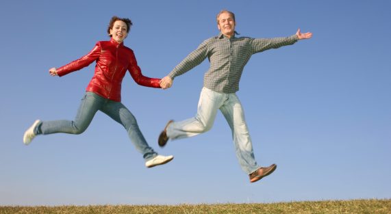 run fly jump couple 2