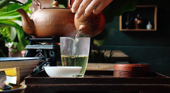 uống trà xanh vào lúc nào?